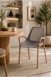 Grey Plastic Dining Chair with Wooden Armrests √ê Modern Scandinavian Dining Chair with Natural Wood Legs for Dining Room, Kitchen & Caf≈Ω