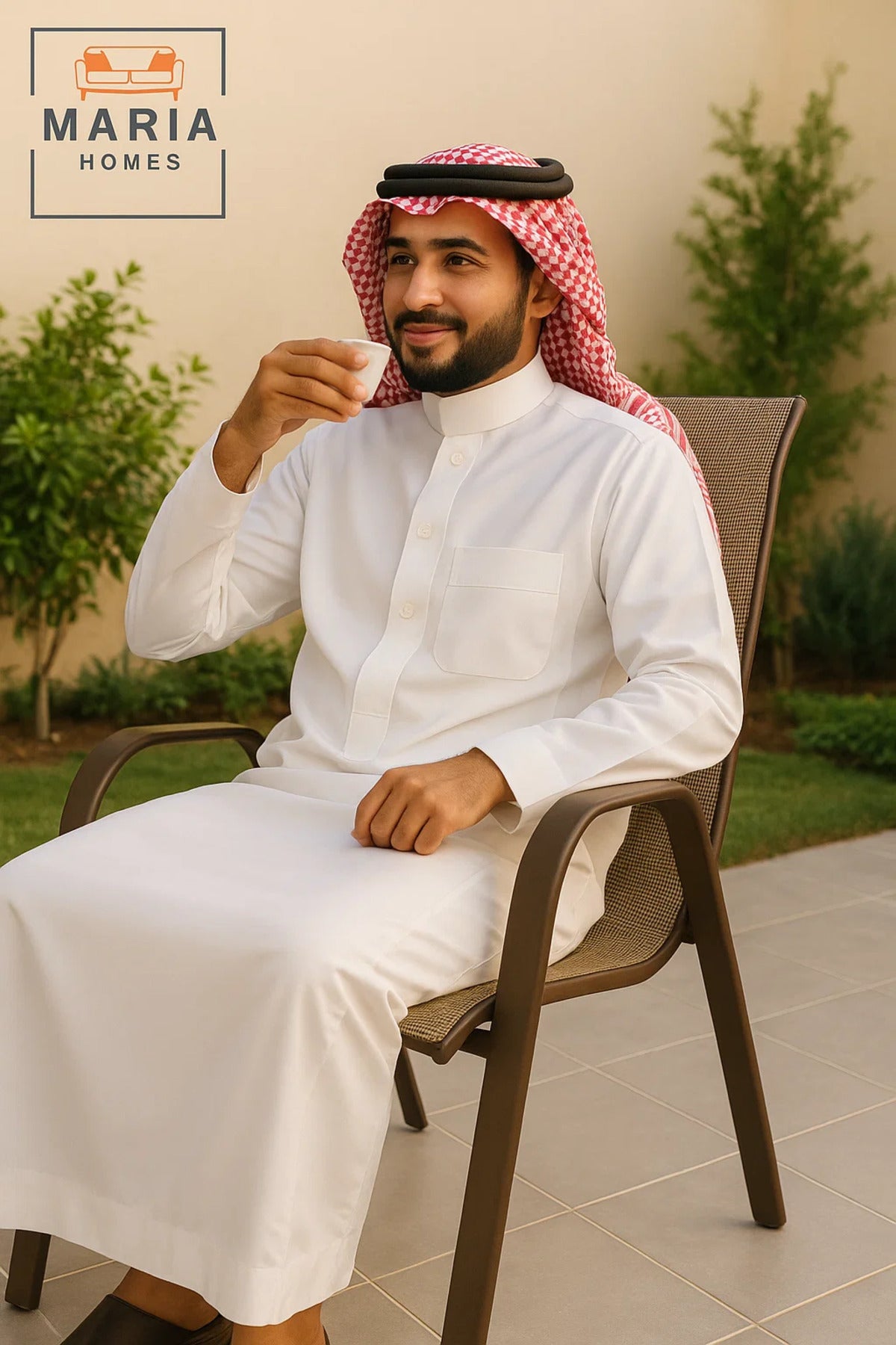 كرسي شبكي بذراعين للاستخدام الخارجي بإطار بني - كرسي فناء جيد التهوية للحديقة أو الشرفة أو المقهى