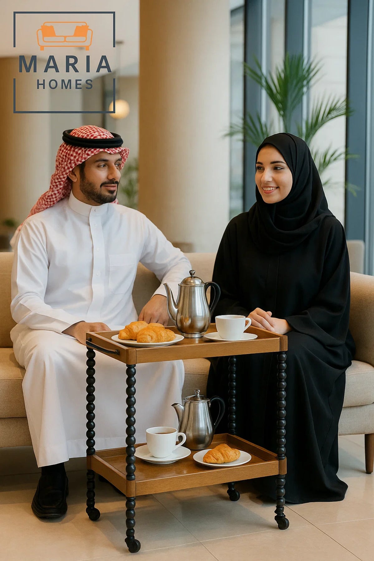 عربة بار خشبية وحديدية عتيقة - عربة تقديم بصفين من الأرفف مع أرجل مغزلية سوداء وأرفف صينية